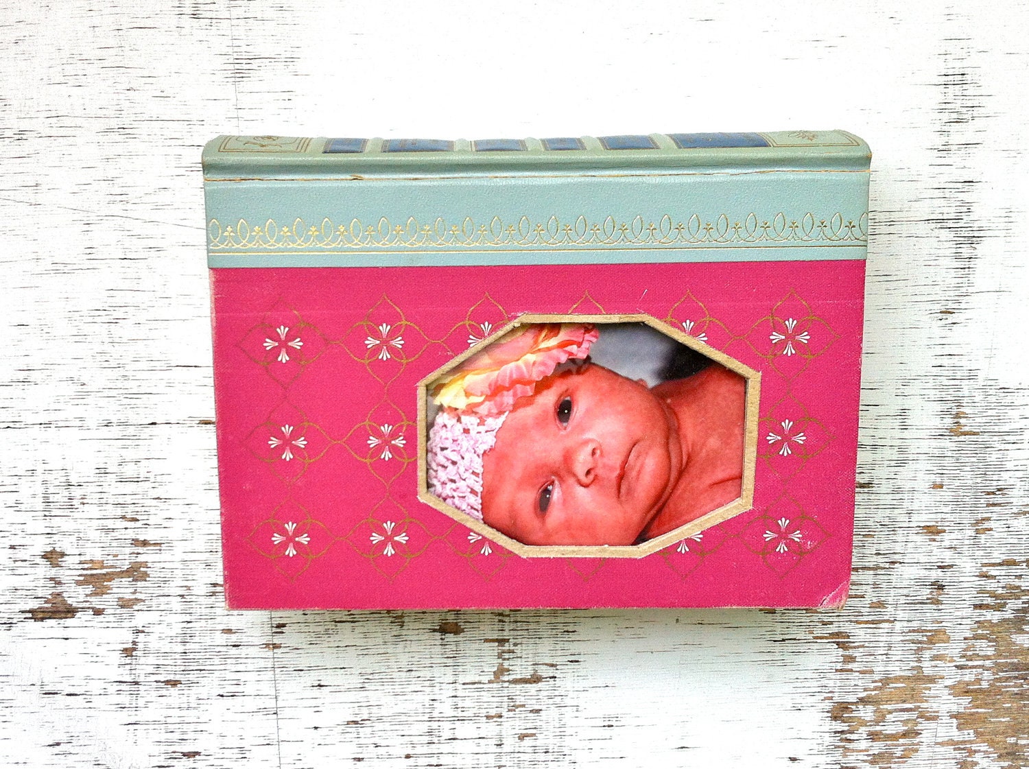 vintage book picture frame.  READABLE vintage book as unique photo frame. Reader's Digest, 1961.  pink fuchsia fuschia gold ice blue floral