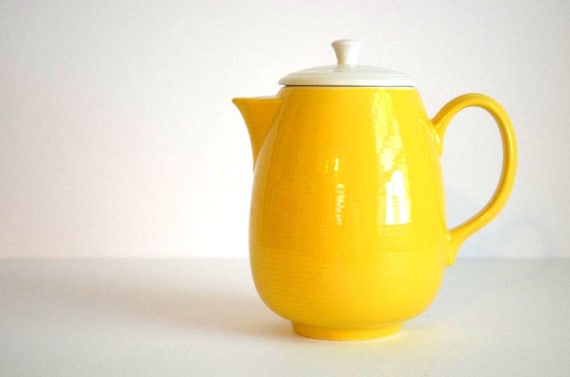 Vintage Ceramic Sierra Ironstone Bright Yellow Coffee Pot Liner Plate Max Schonfeld Design