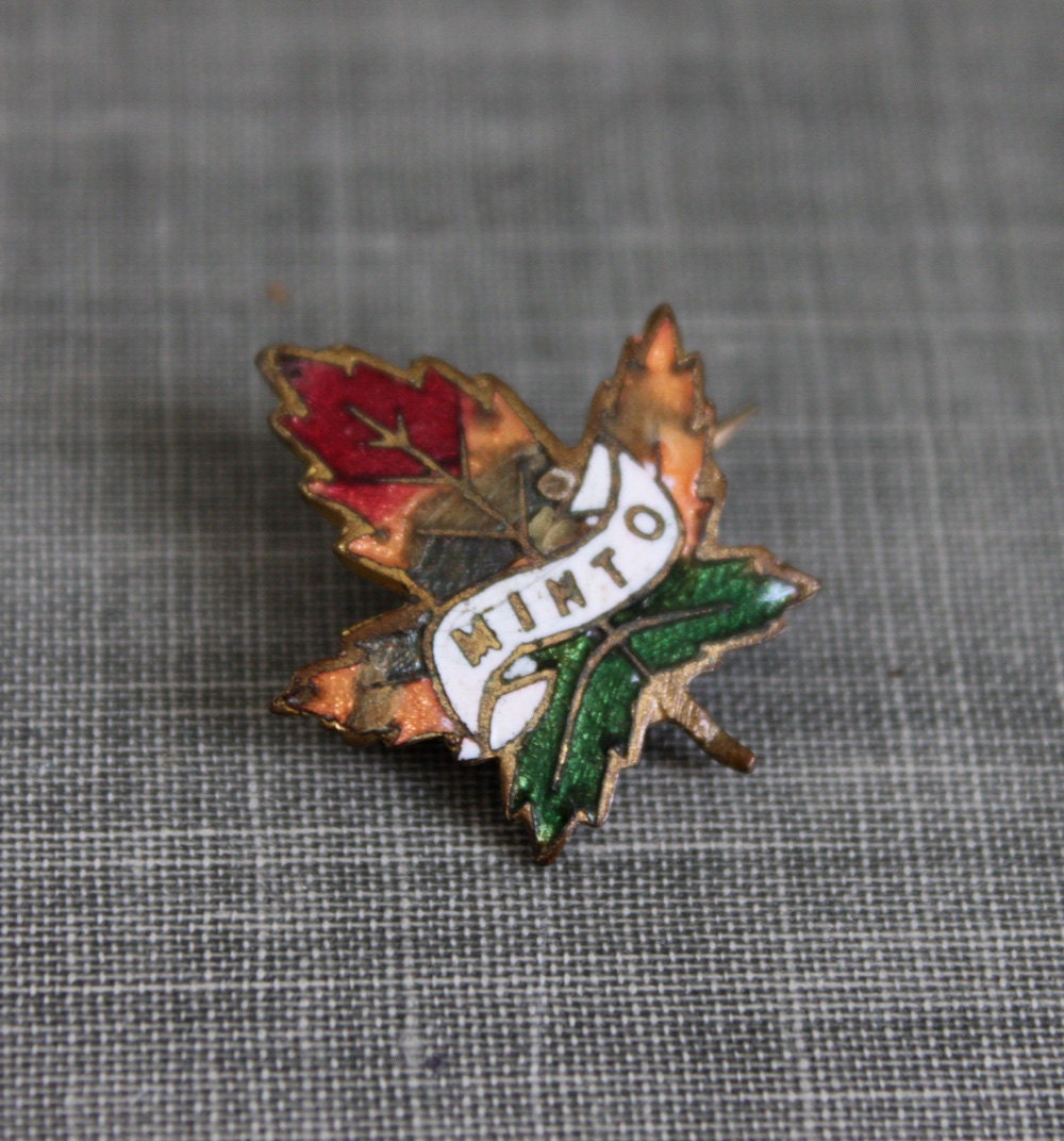 antique MINTO victorian guilloche enamel Canadian souvenir brooch pin