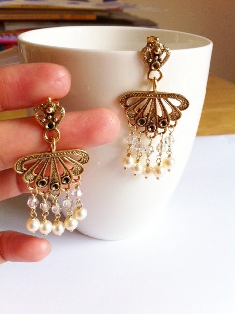 Art Deco Queen - Swarovski champagne crystals and cream pearls