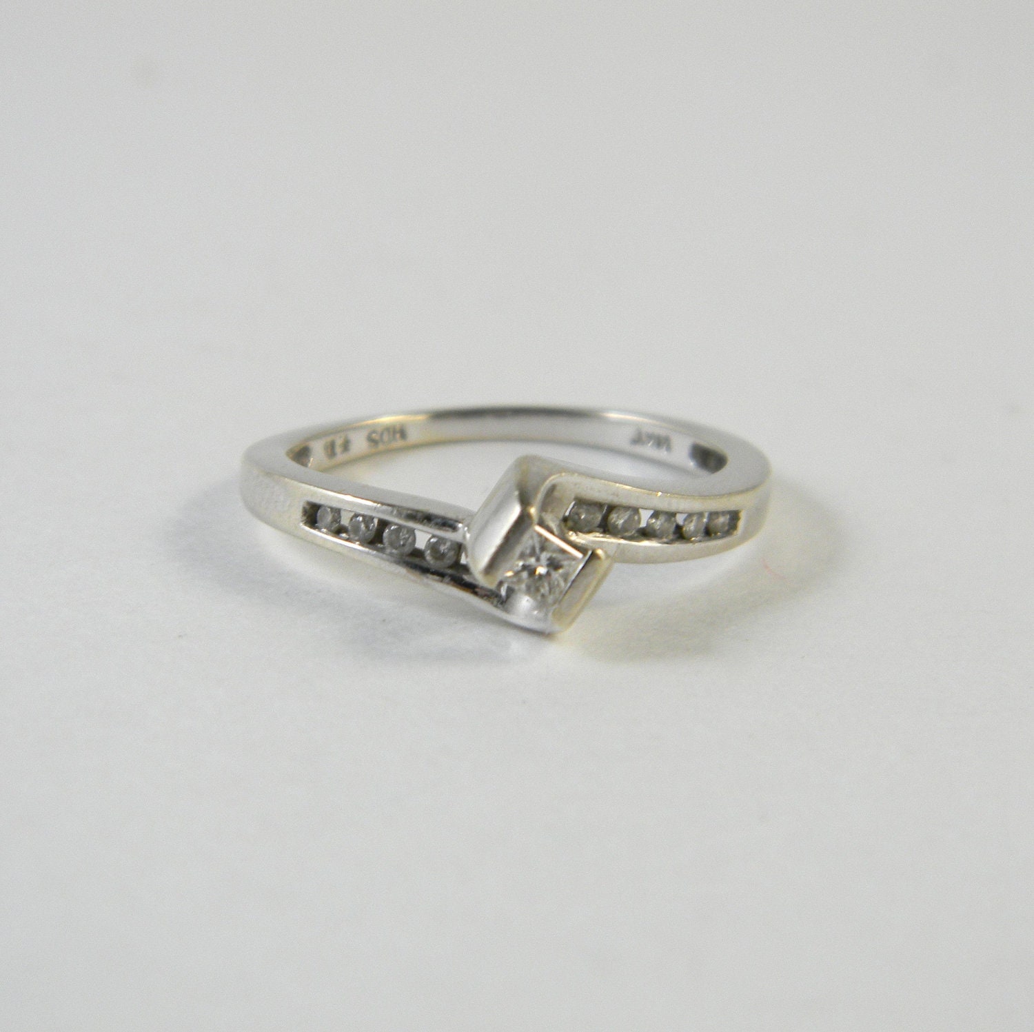 Vintage 14K white gold ring with diamond solitaire, engagement ring