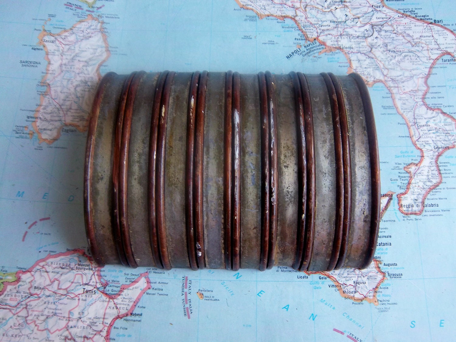 8 vintage curved wood and faux metal handles includes hardware