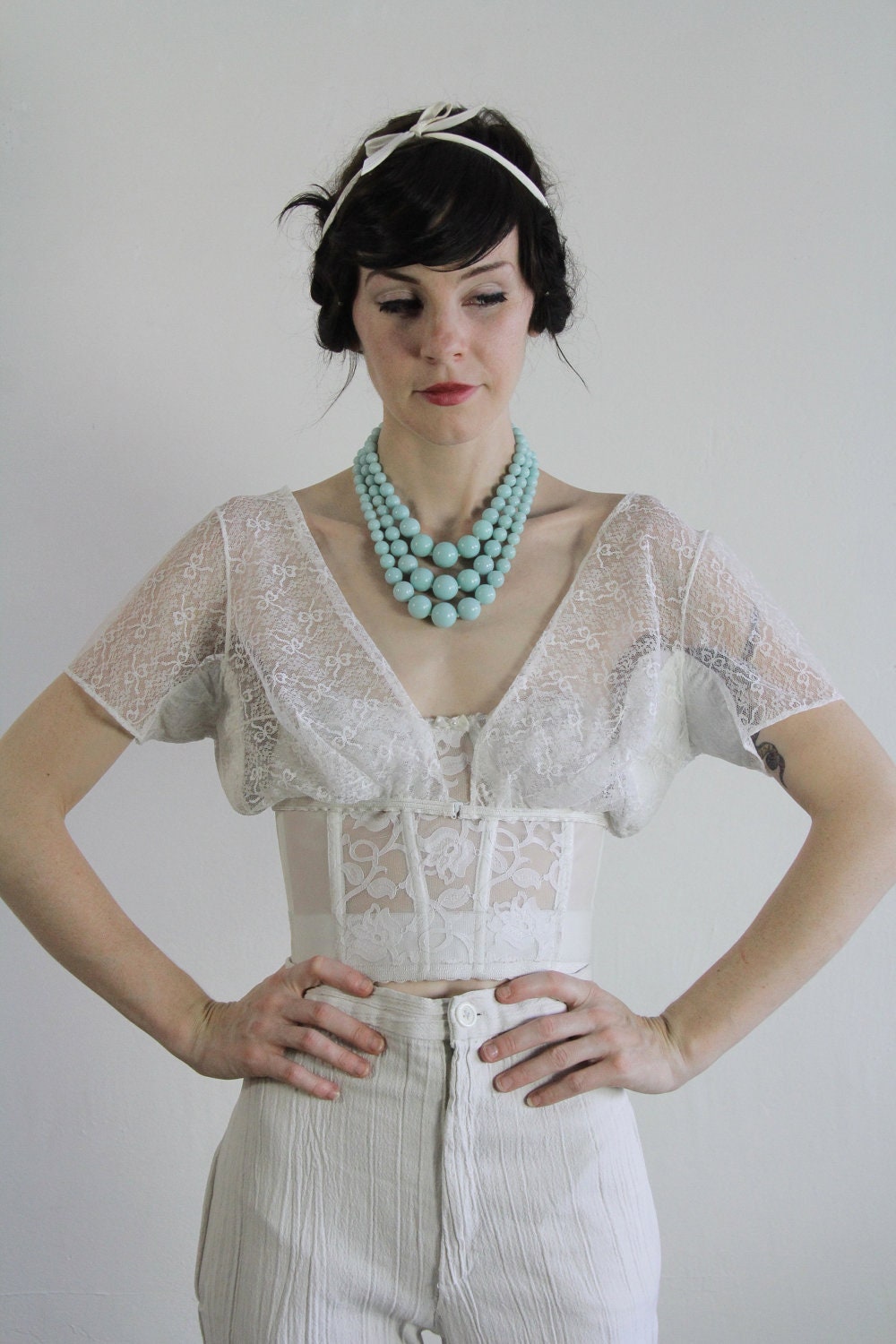 Vintage Half Top . Midriff Shirt . Lace . Elastic . 1950s