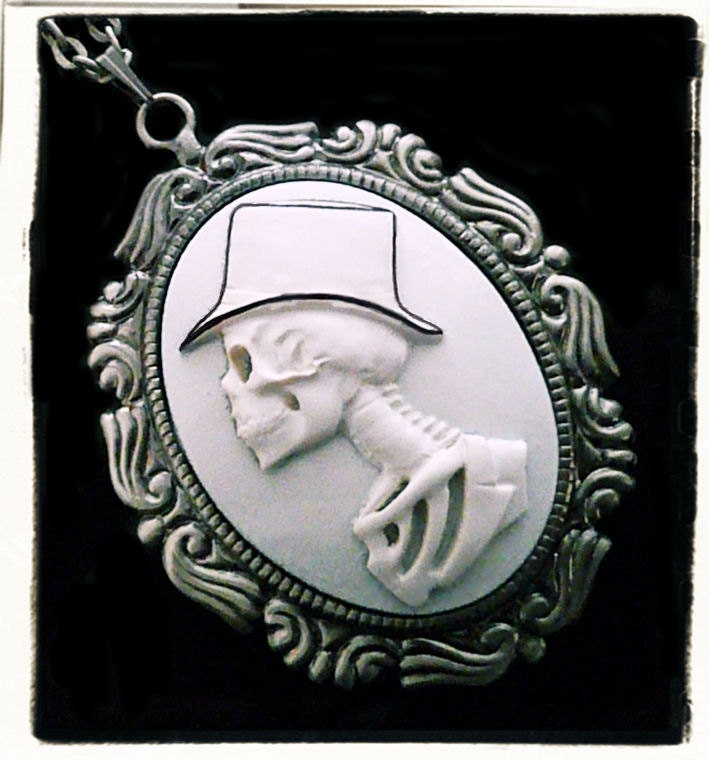 Good Day - Skeleton Cameo Necklace