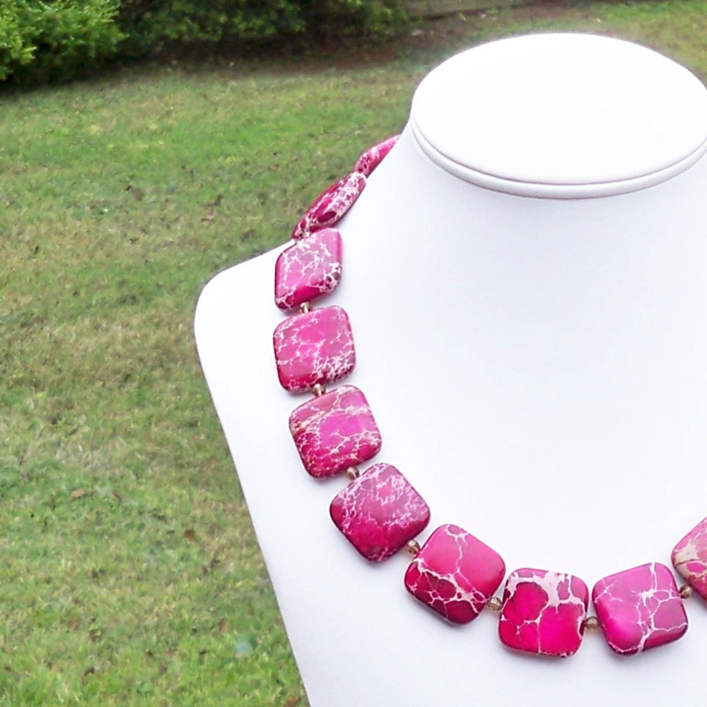 Stefania - GORGEOUS Chunky 25mm Rose Red Sea Sediment Veins Imperial Jasper Puffed Square Gemstone Beaded Necklace