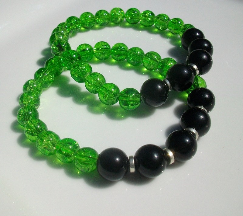 Green Apple Crackle beaded Bracelet / Stretch bracelet / Fashion Bracelet / gifts for her