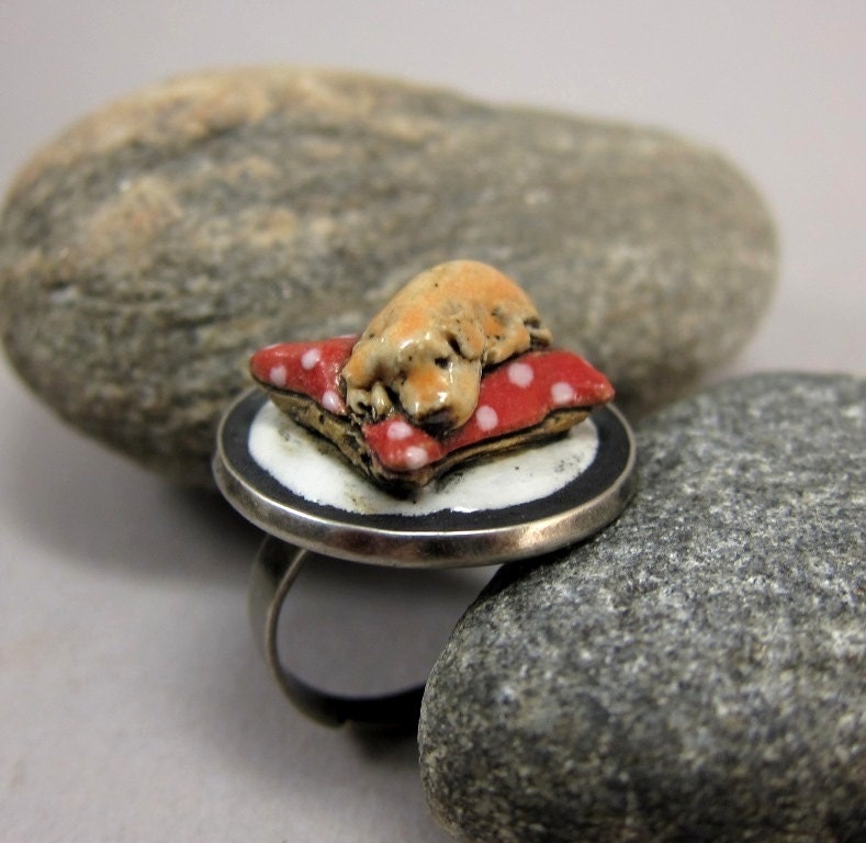Honey...Stoneware ring with miniature pup