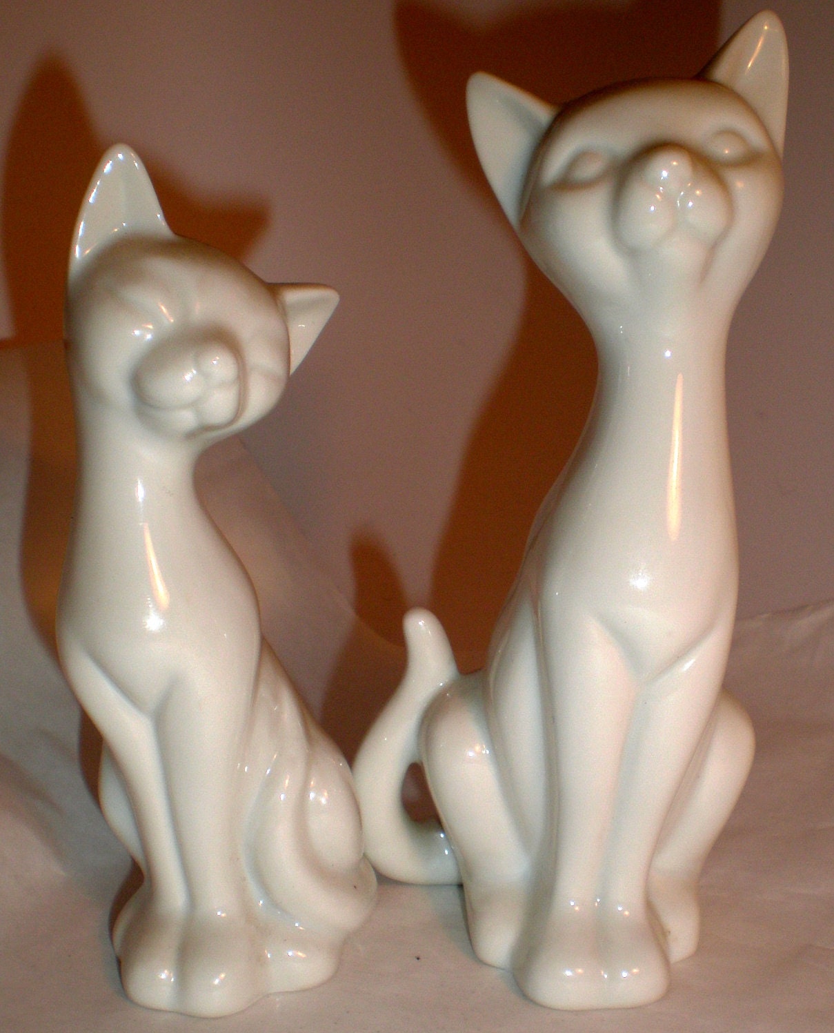 Vintage 50s Pair Cats White Porcelain Mid Century Japan Tags Intact Modern Lines Home Decor Knick Nacks