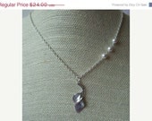 Calla Lily Necklace / Botanical Jewelry / Bridesmaid Gifts / Bride Necklace