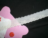 ecru eyelet trim