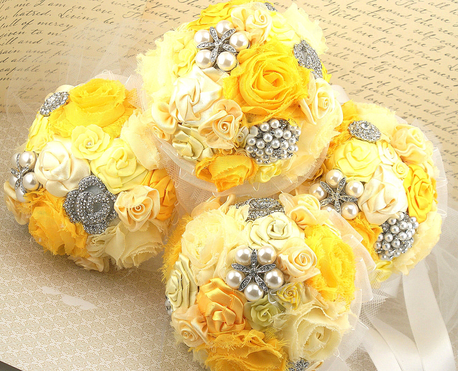 Bridesmaids Brooch Bouquets Brooch Wedding Bouquets in Yellow and White with Handmade Flowers and Brooches
