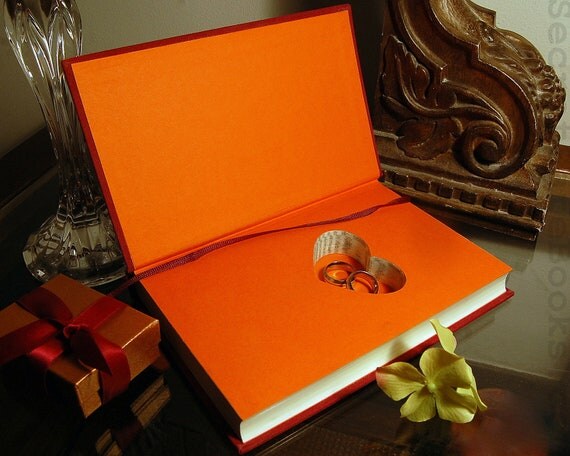 Hollow Book Safe with Heart (SHAKESPEARE Sonnets and A Lover's Complaint)
