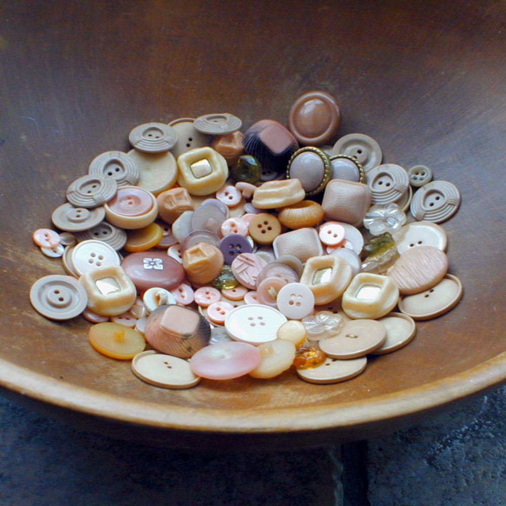 Shades of Pink to Flesh Buttons 155 plus