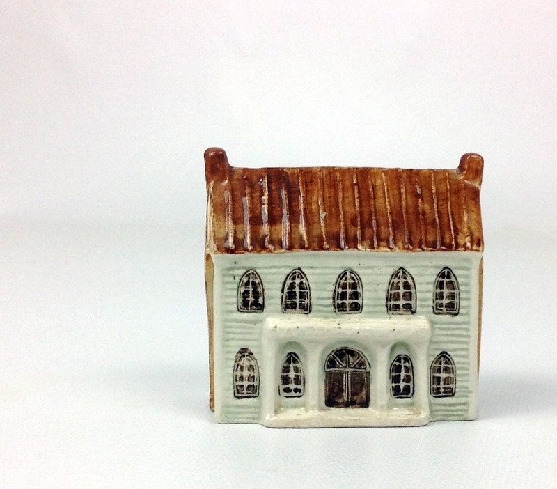 Vintage miniature ceramic house made in England for Keller Charles