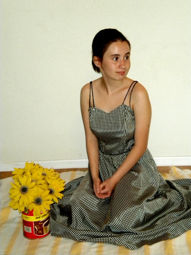 Vintage 1940's Gay Gibson Picnic Party Sun Dress Full Skirt Molded Bodice