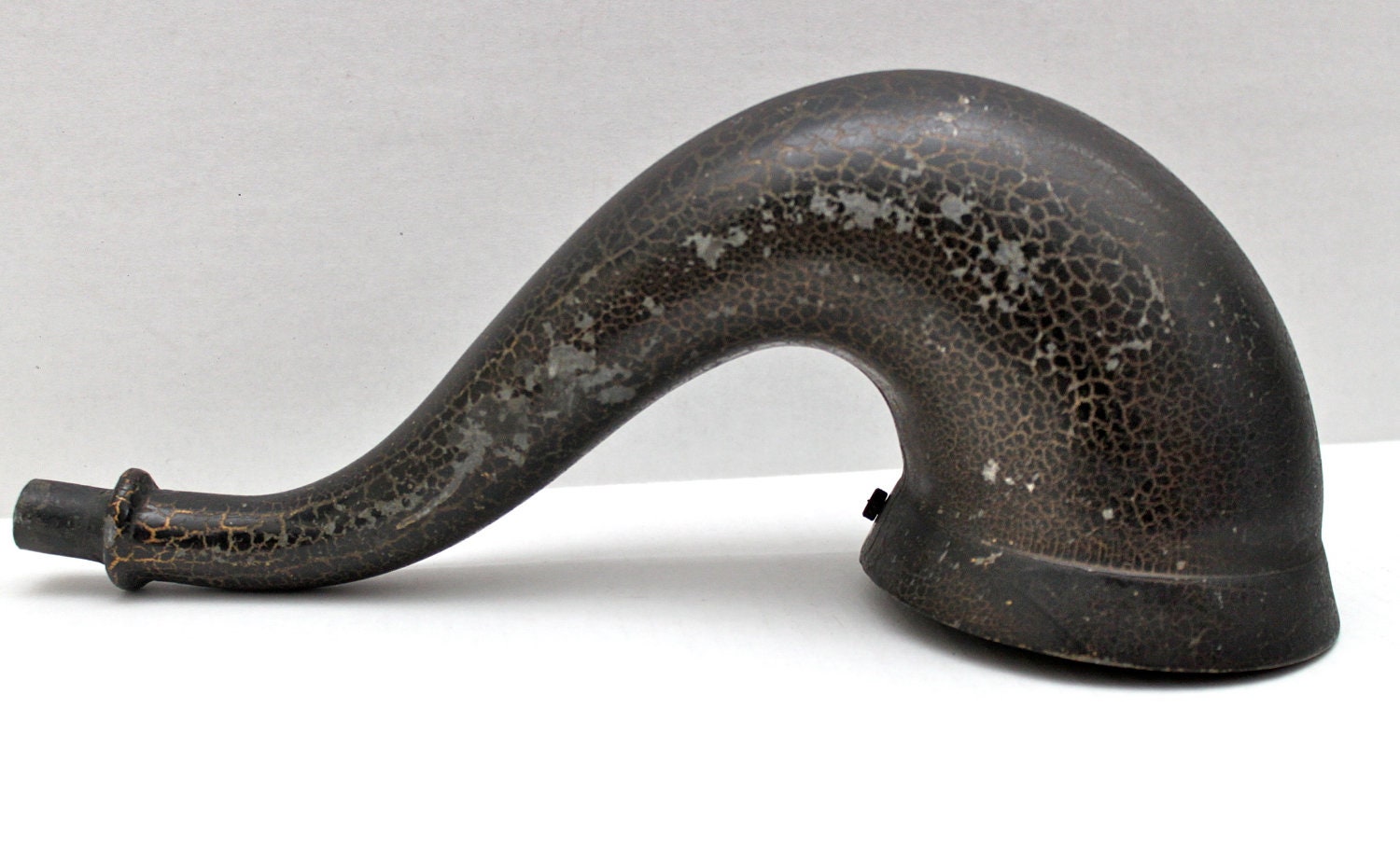 vintage gooseneck gramophone horn // reptile texture