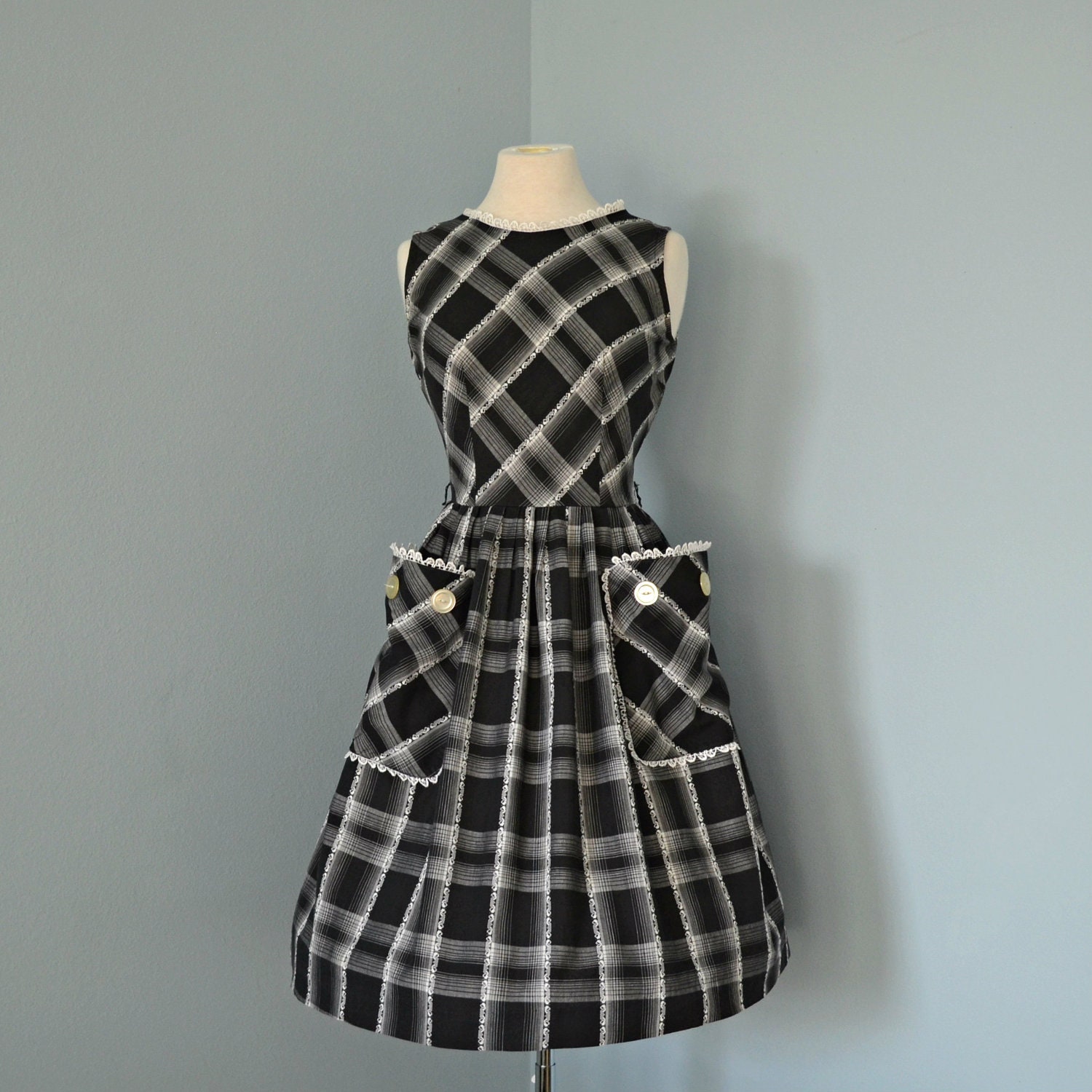 Vintage 1960s Day Dress...Adorable Black and White Plaid Cotton Day Dress Medium