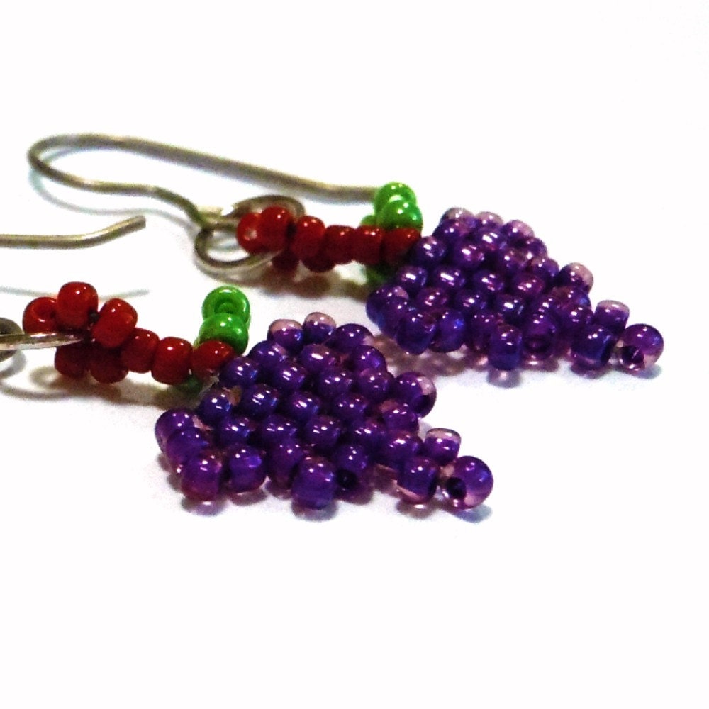 Juicy Grapes Bead Woven Earrings by BeadCrumbs on Etsy