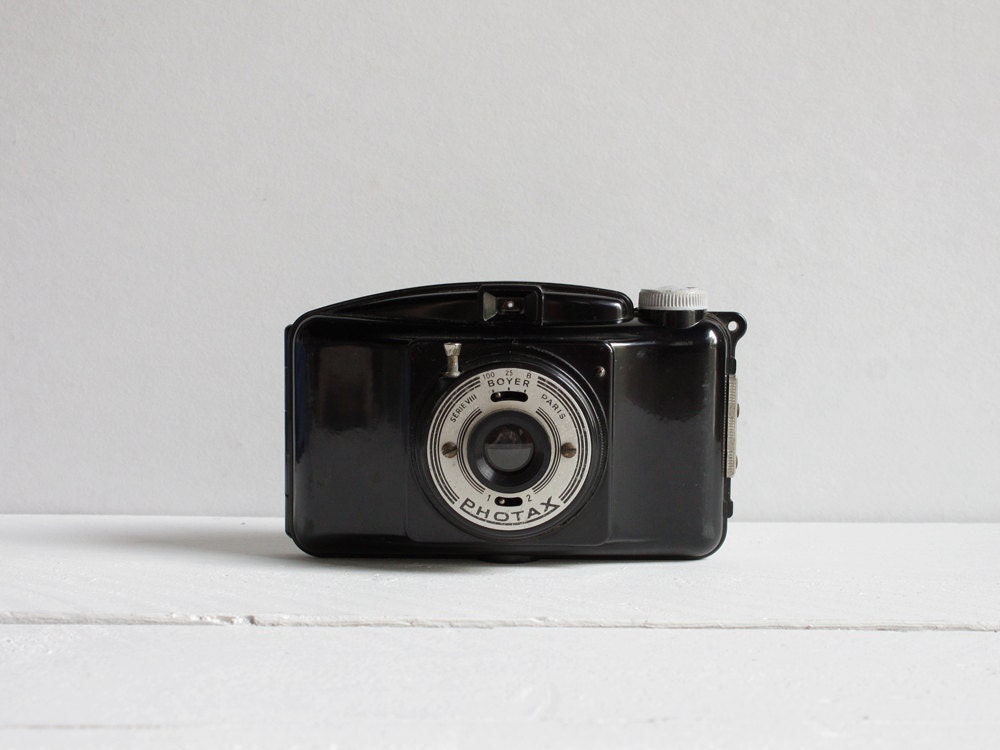 Miom Photax III VA camera, A French Bakelite camera from the 50's