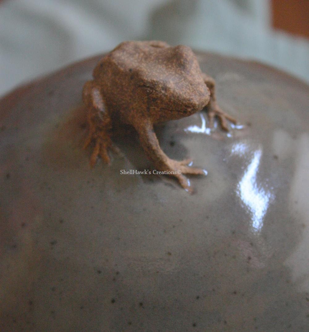 Stoneware Frog Jar in Celadon Green