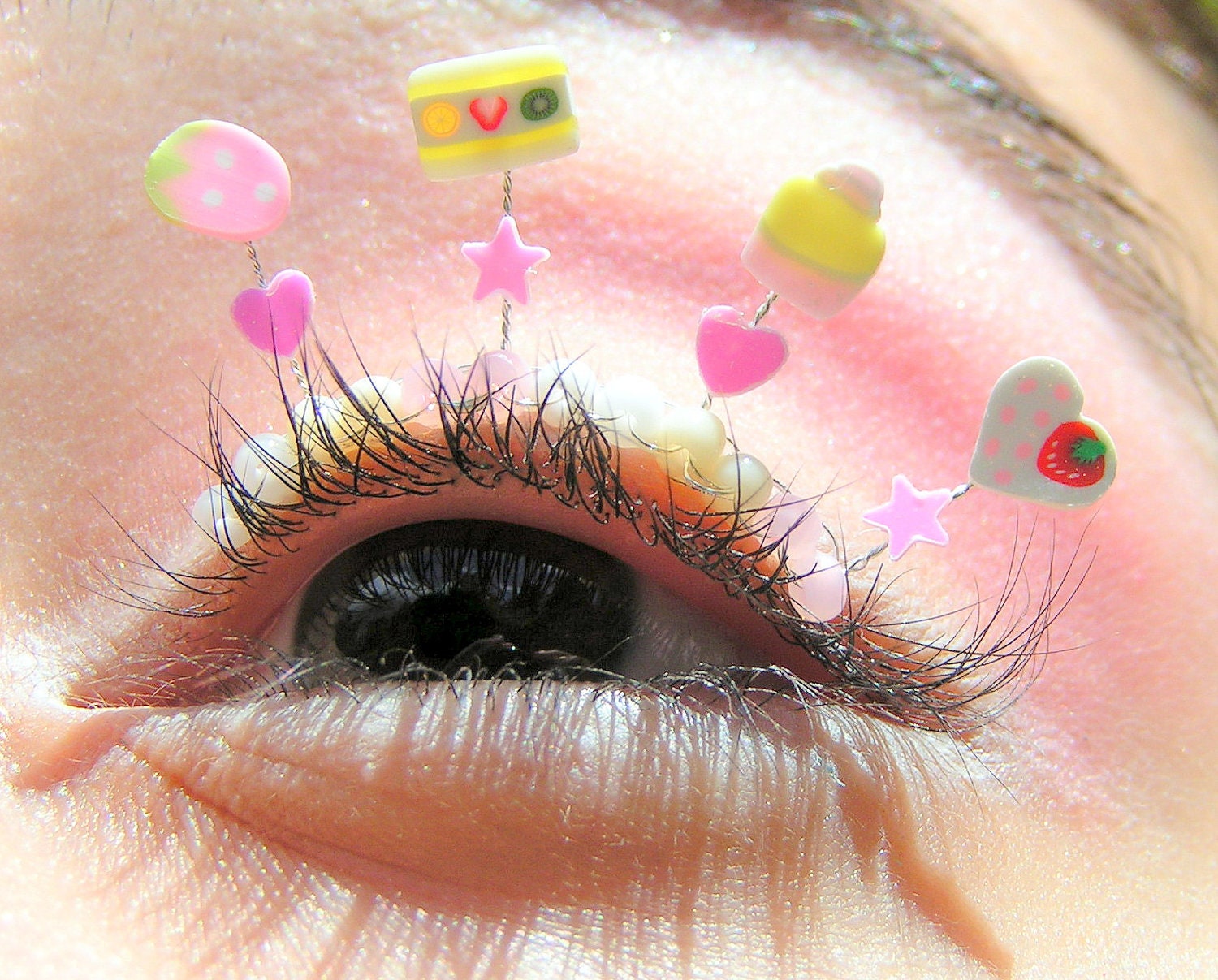 Berry Candy Eyelash Jewelry - false eyelashes with white chocolate and strawberry sweets