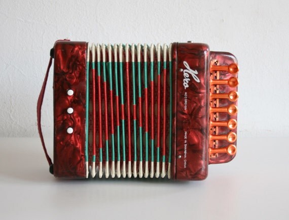 Hero Accordion by boxofhollyhocks on Etsy