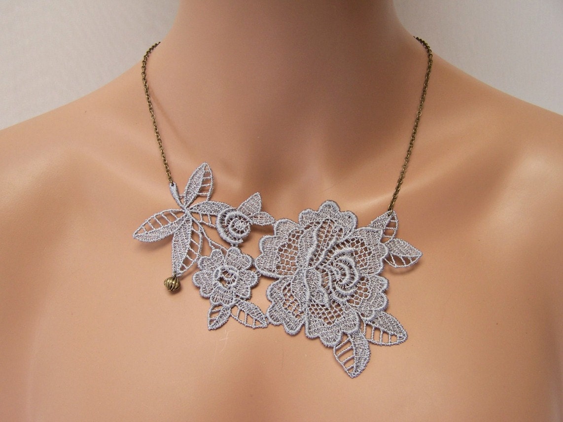 Peony lace necklace silver grey