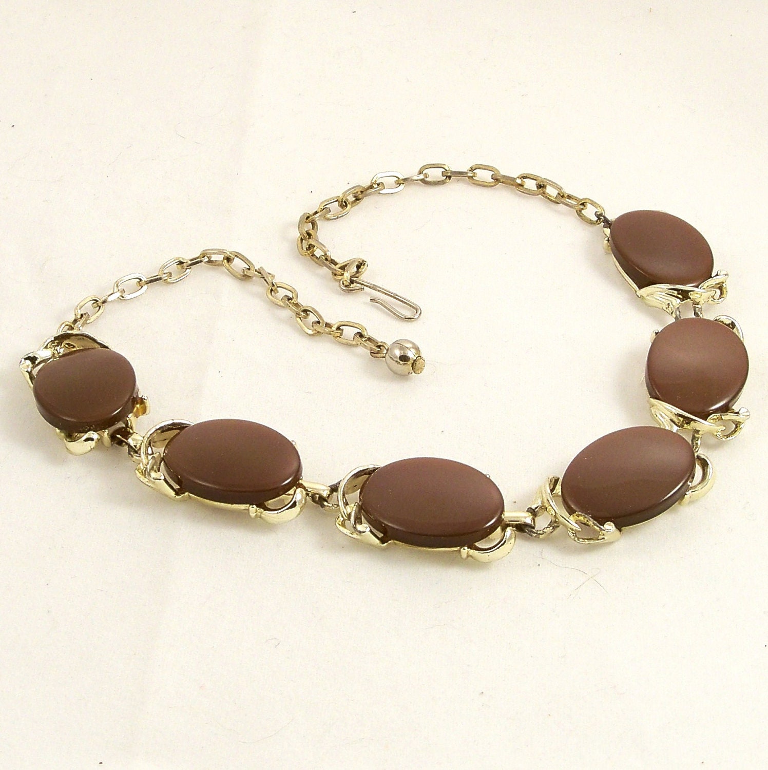 Vintage 50s Necklace Dark Taupe Chocolate Thermoset Ovals