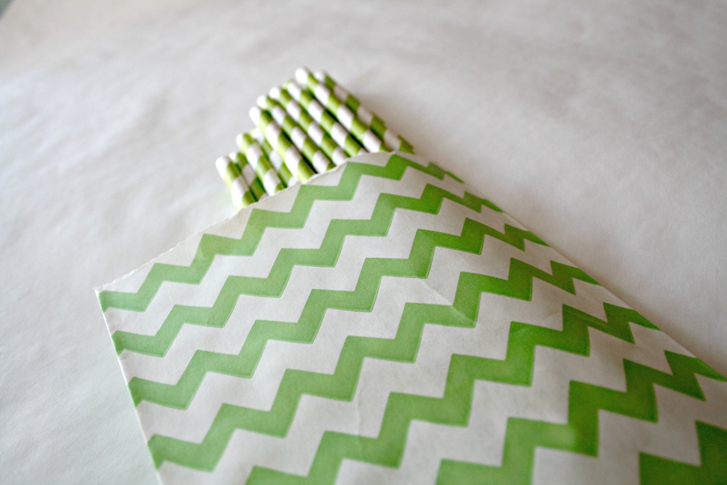 green chevron favor bags ... 25 paper treat bags ... choose your color Il_570xn