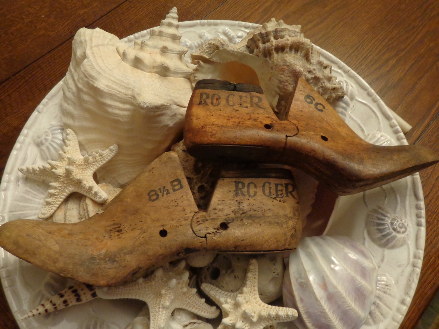 Glorious Patina, Elf INDUSTRIAL Vibe, Pair Cobblers Wooden shoe molds, primitive, candles, books, Names Roger, Stewart, Potter, Ideas