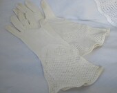 Downton Abbey White Lace Tea party Gloves, Gauntlets, Flared cuff, Lace Mesh Vintage Gloves size 6