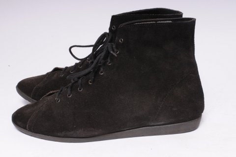 Levesque Size 7.5 Woman's boot Made in Italy