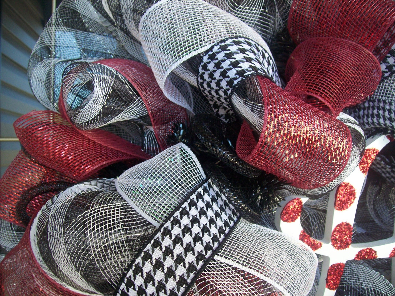 Deco Mesh Houndstooth Alabama Wreath with Hat