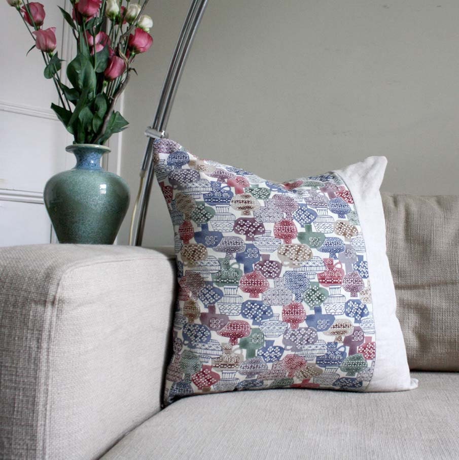 Recycled Vintage Kimono Silk and natural Linen Pillow Cushion Cover. 18'' (45cm)