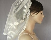 Shoulder Length bridal Tulle veil, Handmade. Unique Item