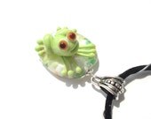 Glass lampwork necklace pendant green frog