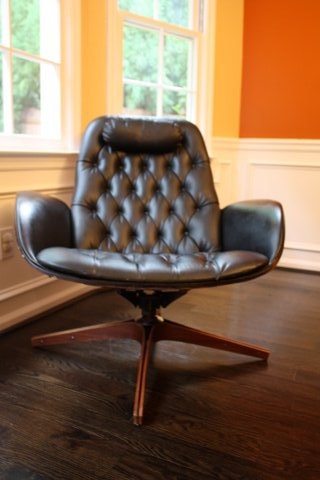 Hallows Eve SALE. The other Herman Miller. Designer tufted Plycraft Mid Century Mr. Swivel Chair by Mulhauser Tufted Lounge. Stamped