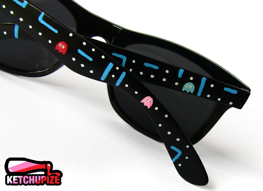 Sunglasses - Custom Wayfarer style sunglasses Pacman unique hand painted Pac-man