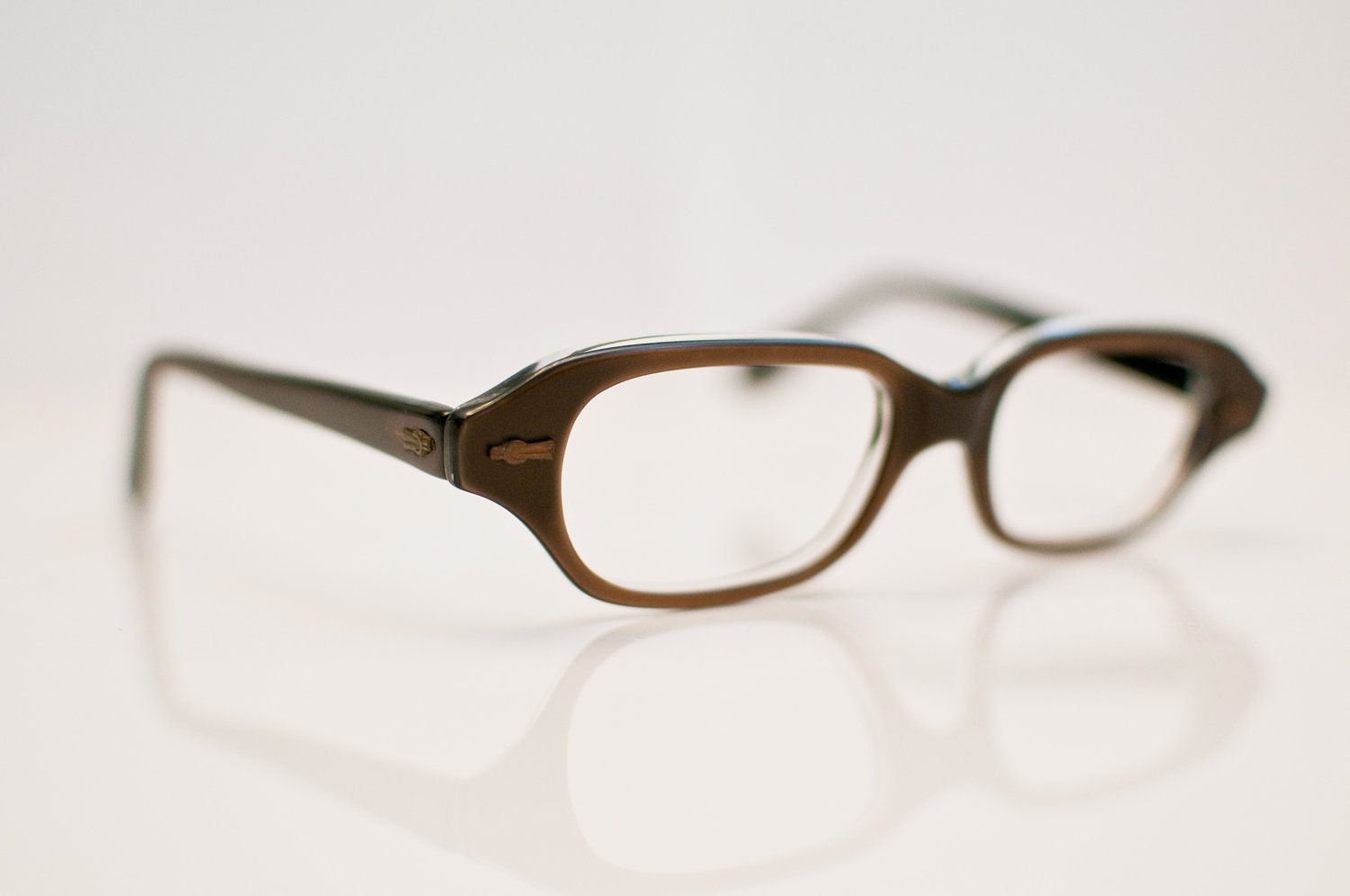 1960s Iridescent Glasses: Sassy and Special