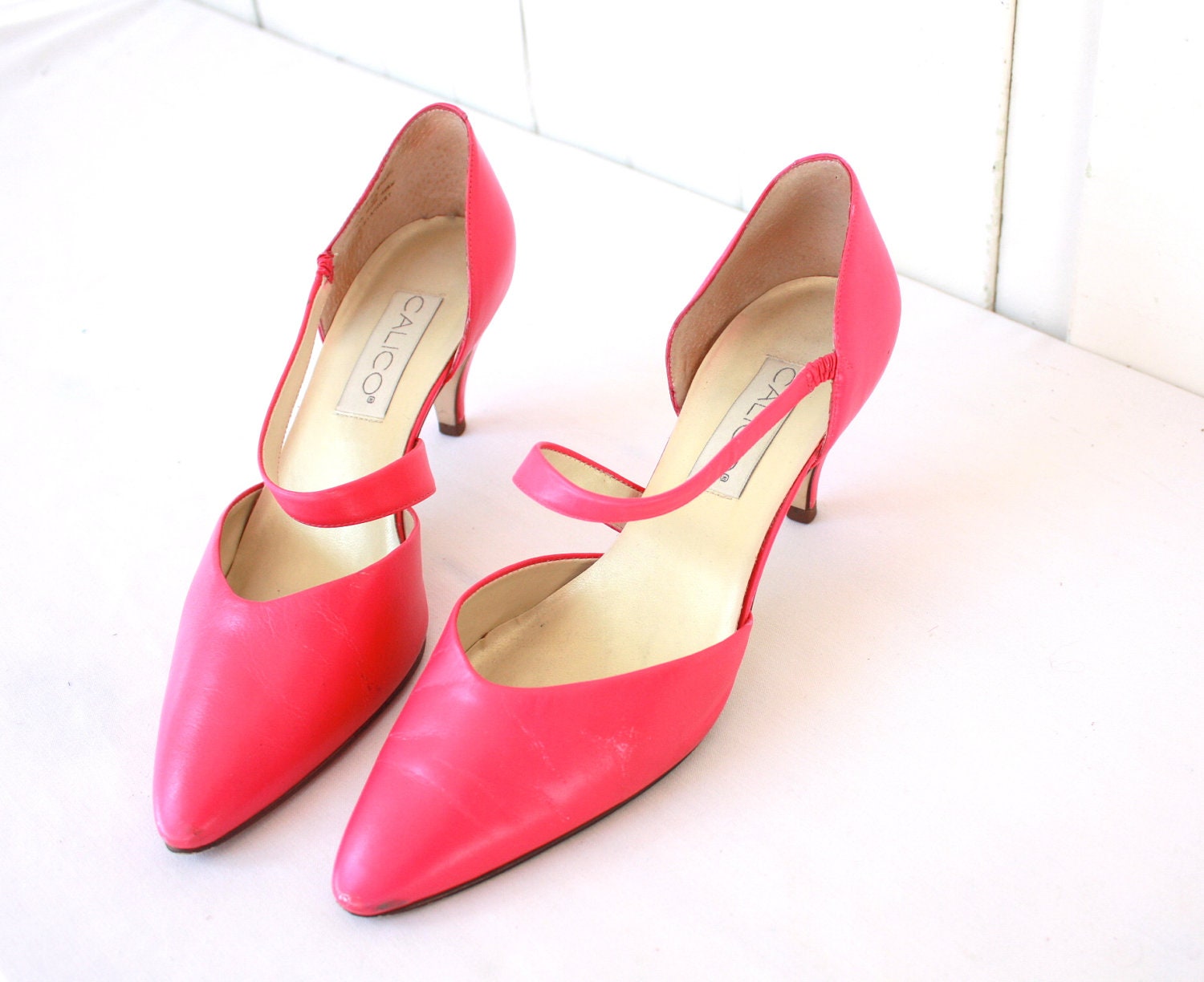 Hot Pink Shoes 1980s Shoes Pink Heels 80s by SummerHolidayVintage