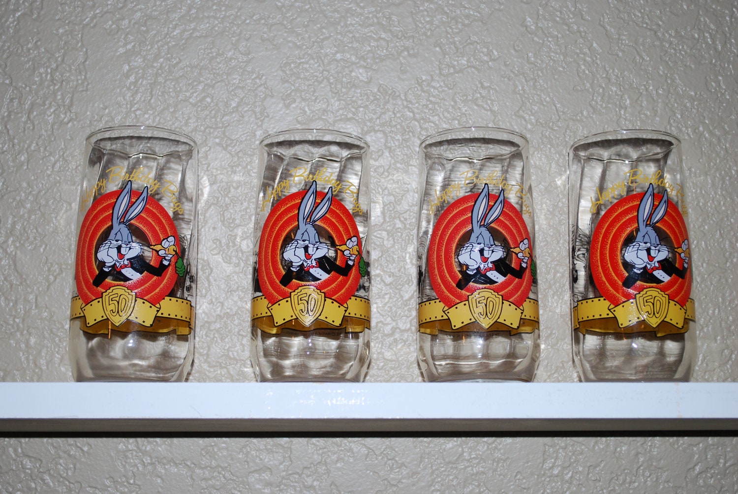 Vintage Bugs Bunny Tall Glassware, 50th anniversary collectible glassware, Looney tunes characters, set of 4 vintage 90's glassware