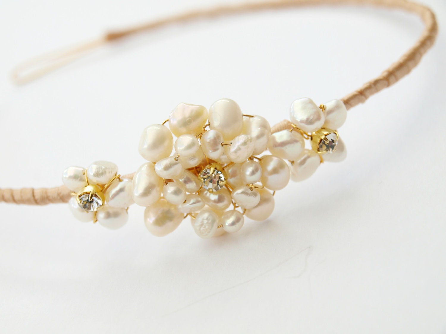 Wedding Gold Vintage Brooch Style Side Tiara Ivory Pearl Gold Diamante Wedding Headband Bridesmaid Headdress Bridesmaid Hair Accessories