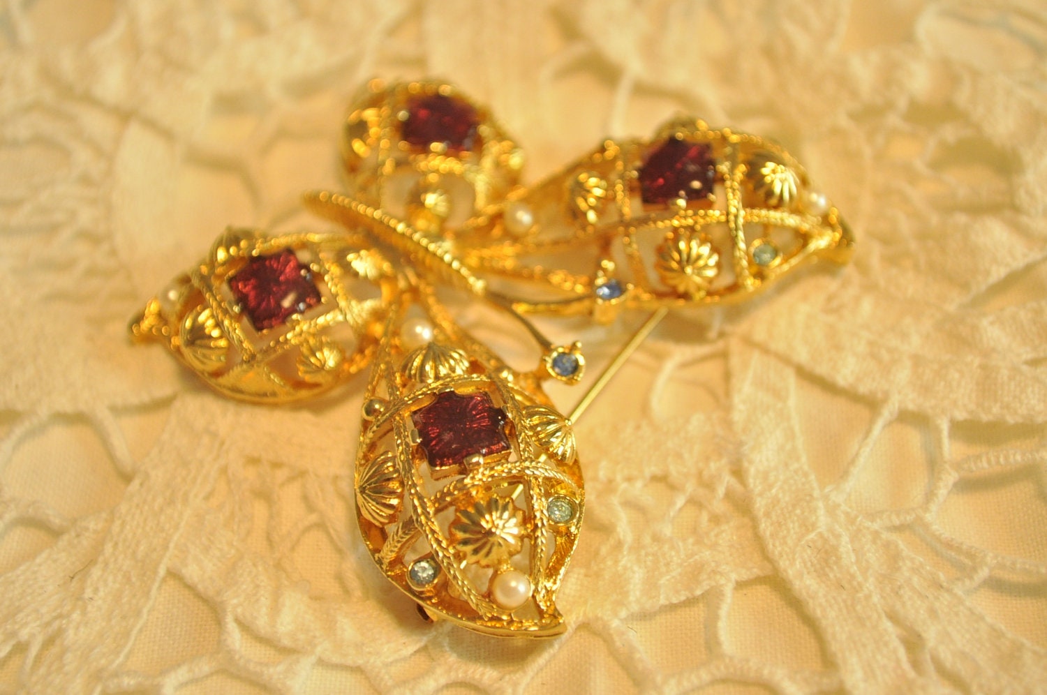 Vintage Gold Finish Butterfly w Amber Blue Rhinestone & Pearl Brooch Pin AVON