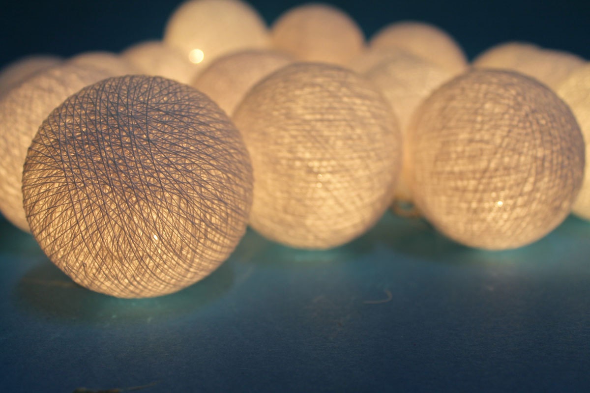 White colors cotton ball wedding holiday/Party String Lights 20 Lanterns