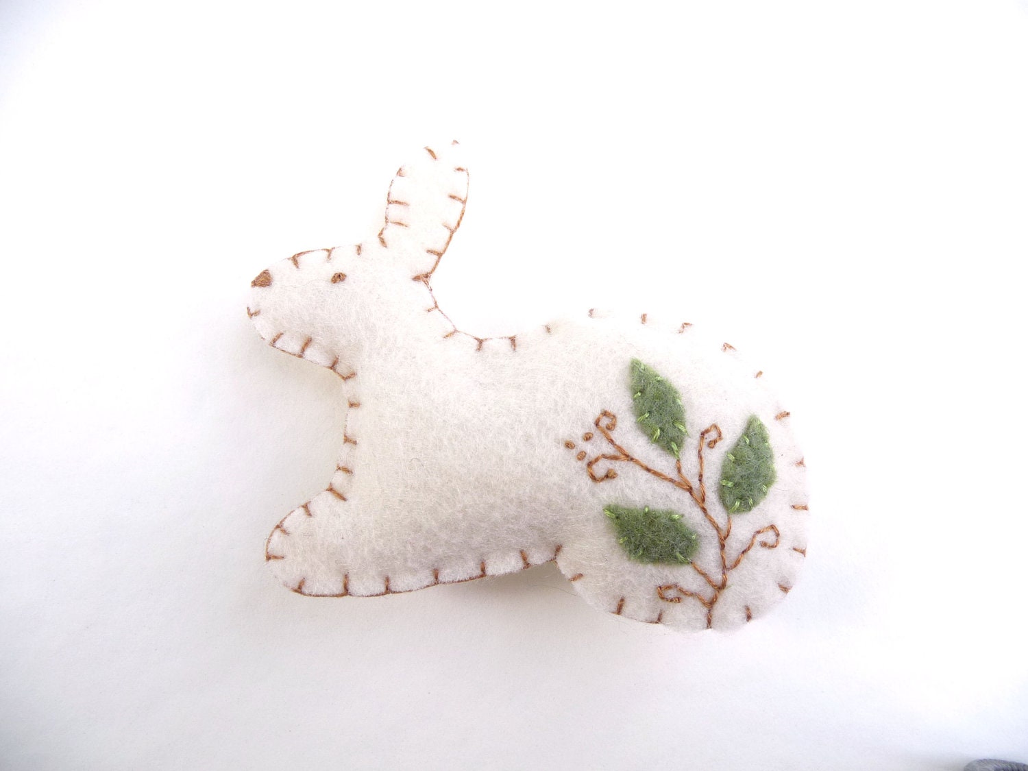 Garden decor bunny magnet, number 41
