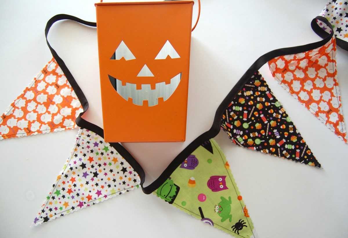 Halloween Banner-Trick or Treat Banner-Fabric Banner-Fabric Bunting-Flags-Pennants-Halloween-Garland