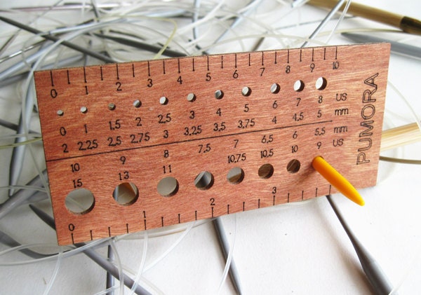 wooden knitting needle gauge lauan US and metric sizes 13x6cm notions