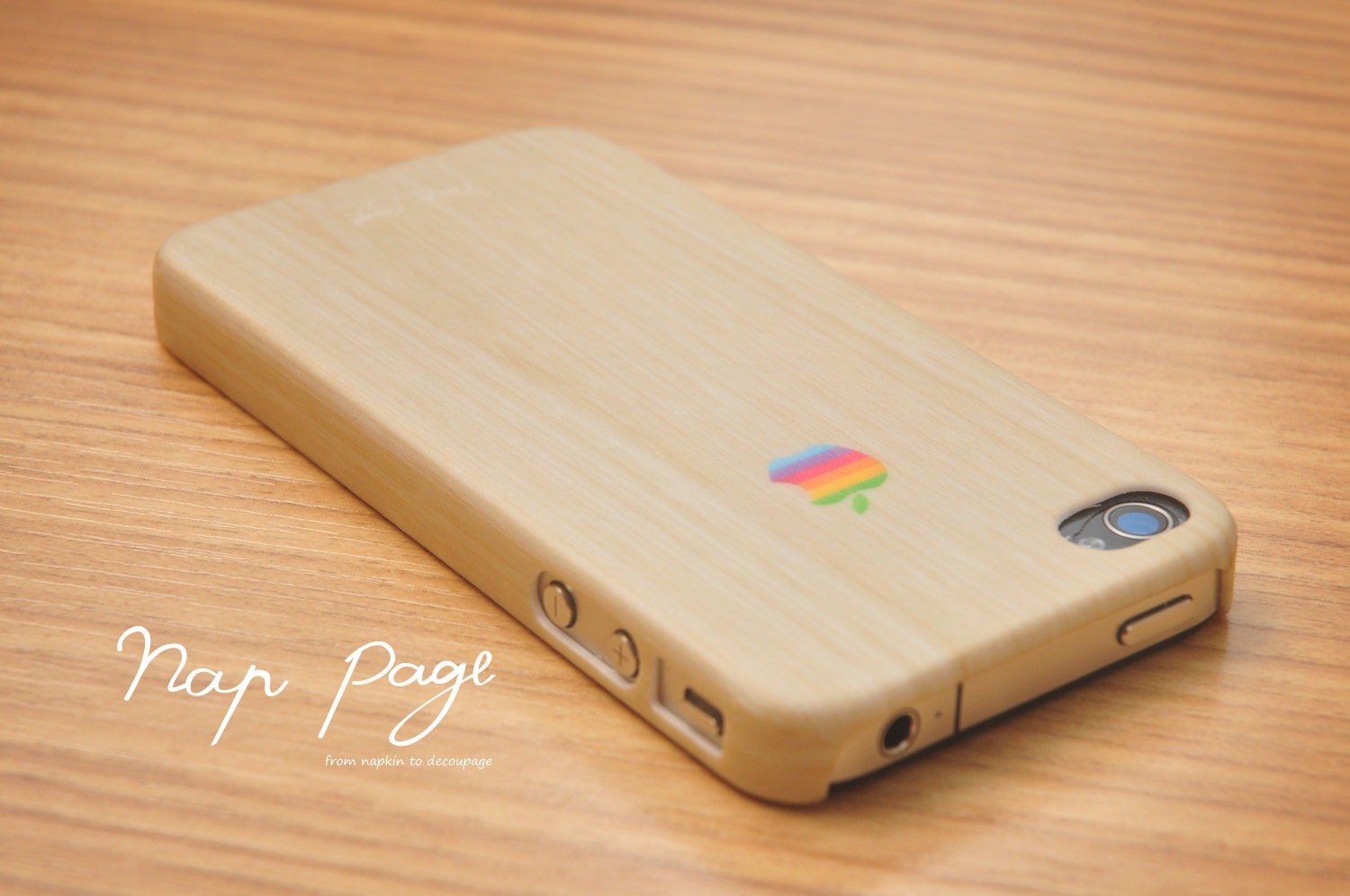 Apple iphone case for iphone iphone 5 iphone 4 iphone 4s iPhone 3Gs  : iphone wood pattern case with Apple logo (Not Real Wood)