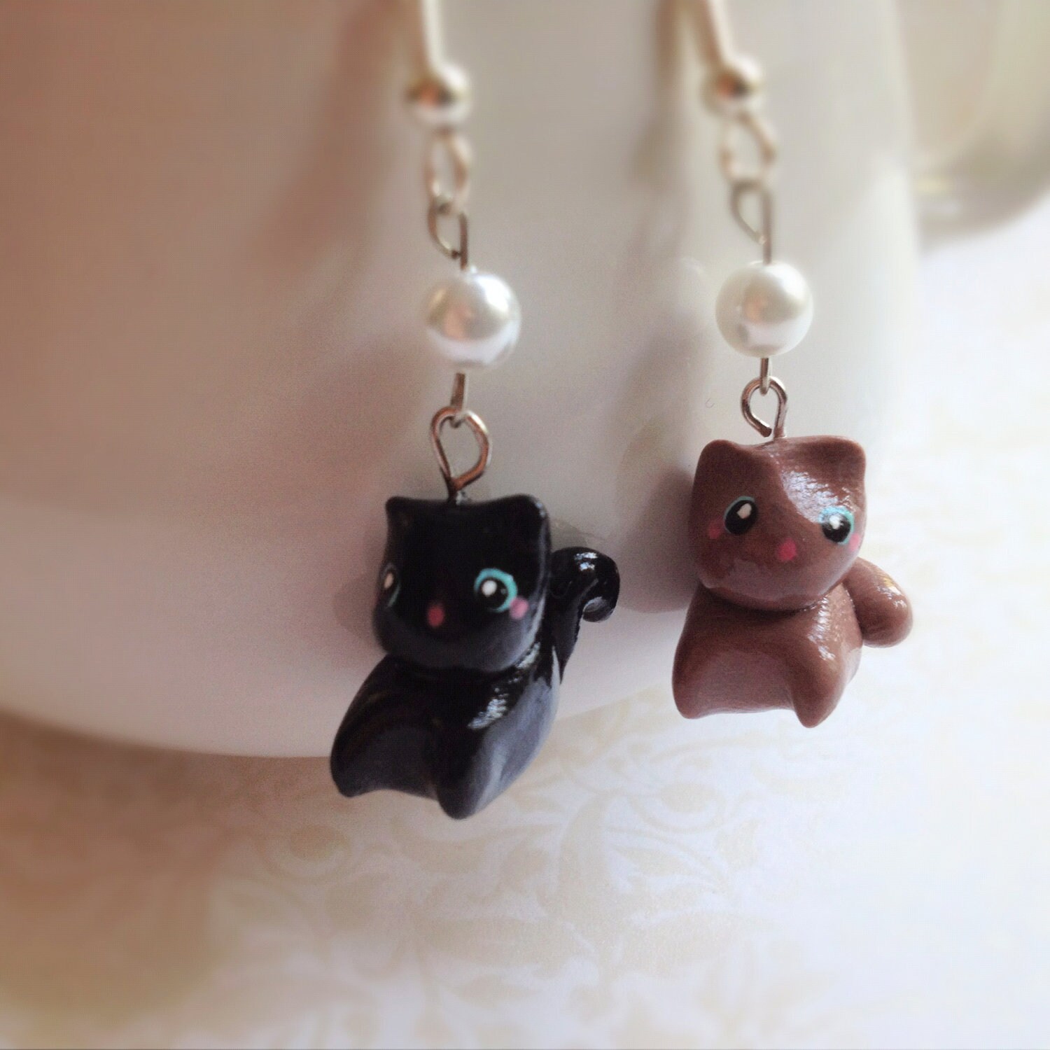 Brown & Black Kitten Earrings. Miniature Cat. Kawaii. Cute. Polymer Clay. Hand-Sculpted. Hand-Painted. Pearl. Dangle Earrings. Whimsical.