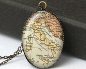 Italy Map Pendant Necklace, Italy Necklace, Italy Map Jewelry, Europe Map Necklace, World Traveler Gift, Travel Necklace N440